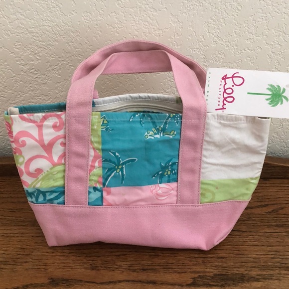 Lilly Pulitzer Handbags - NWT Lilly Pulitzer Small Canvas Beach Bag Tote